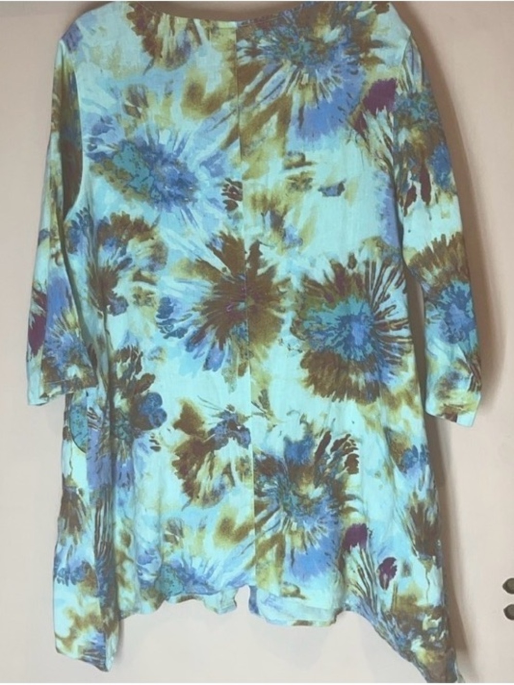 Chic Floral Button-Front LinenTunic - Picture 6 of 6